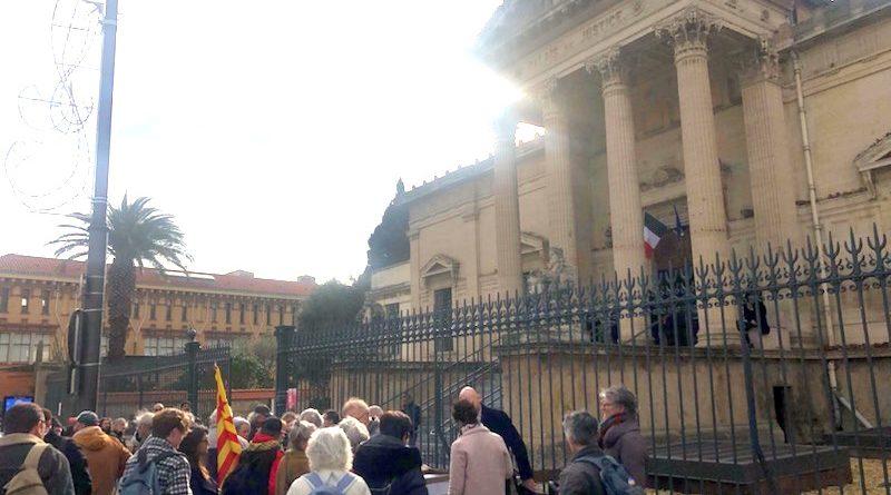 Rassemblement devant le tribunal de Perpignan le 8 janvier